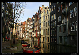 Amsterdam, jeden z mnoha amsterdamsk�ch kan�l� (gracht�).